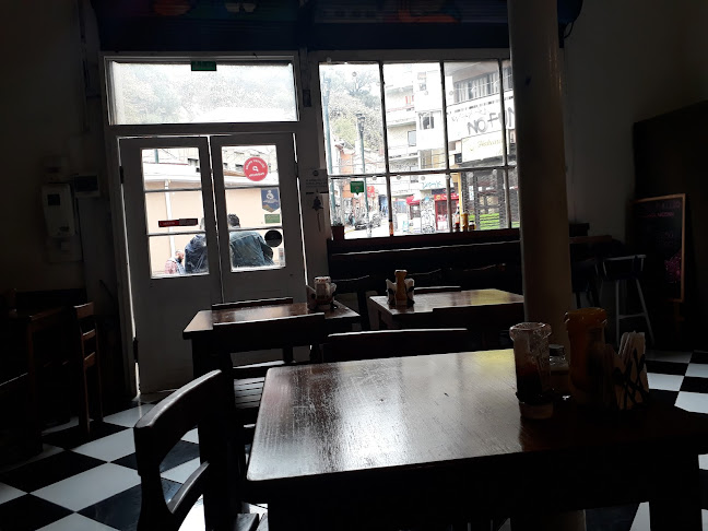 Opiniones de Sanguchería Pan Batido en Valparaíso - Restaurante