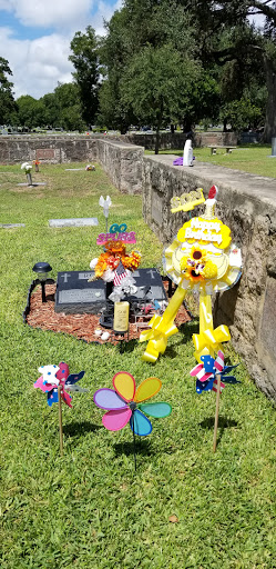 Funeral Home «Mission Park Funeral Chapels and Cemeteries», reviews and photos, 1700 SE Military Dr, San Antonio, TX 78214, USA