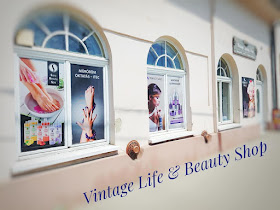 Vintage Life & Beauty Shop