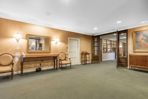 Funeral Home «Memphis Funeral Home», reviews and photos, 5599 Poplar Ave, Memphis, TN 38119, USA