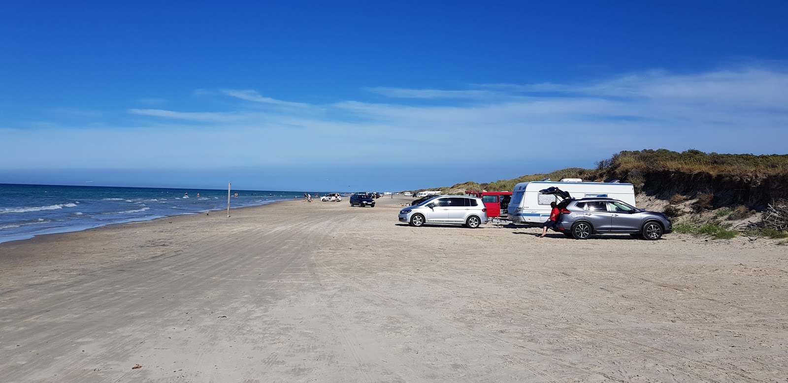 Kjul Beach的照片 带有长直海岸