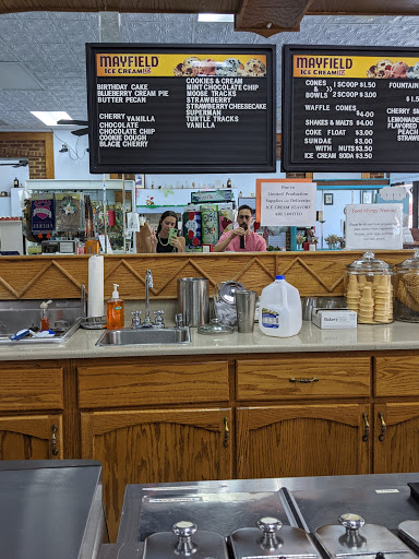 Live & Let Live Drug Store, 225 W Rockwood St, Rockwood, TN 37854, USA, 