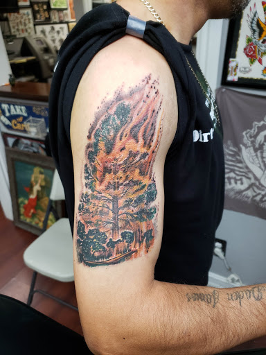 Tattoo Shop «Webbworks Tattoo Studio», reviews and photos, 2067 Pine Ridge Rd, Naples, FL 34109, USA