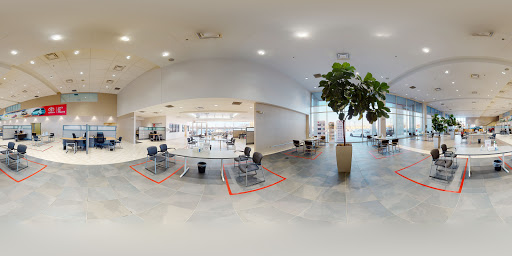 Toyota Dealer «Toyota of Naperville», reviews and photos, 1488 Ogden Ave, Naperville, IL 60540, USA