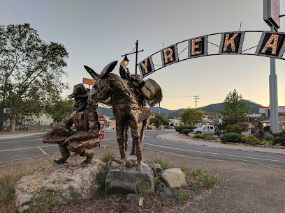 Yreka, CA Welcome Sign & Sculpture