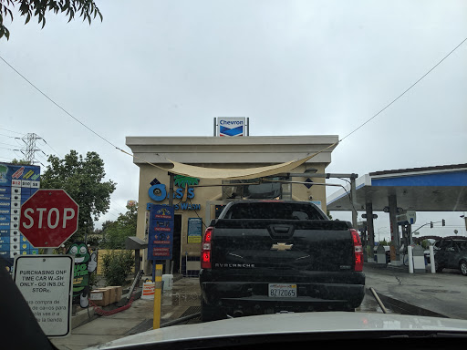 Car Wash «Oasis Express Car Wash & Leavesley Chevron Gas», reviews and photos, 401 Leavesley Rd, Gilroy, CA 95020, USA