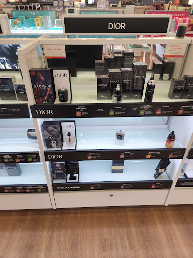 Hair Salon «Ulta Beauty», reviews and photos, 207 N University Ave #170, Little Rock, AR 72201, USA