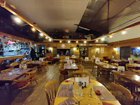 Atmosphère du Restaurant Black Horse Saloon à Val d'Oingt - n°19