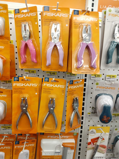 Fabric Store «Jo-Ann Fabrics and Crafts», reviews and photos, 6930 W Kellogg Dr, Wichita, KS 67209, USA