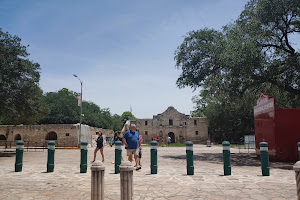 Alamo Cenotaph Monument