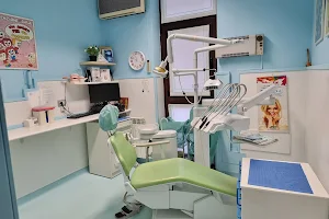 Studio Dentistico Dentalmed Dr Angelo Beghini Dentista Provincia Milano-Bergamo image