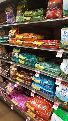 Pet Supply Store «Pet Supplies Plus», reviews and photos, 9500 Dorchester Rd #350, Summerville, SC 29485, USA