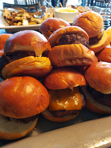 American Restaurant «Pinstripes», reviews and photos, 3849 Gallagher Dr, Edina, MN 55435, USA