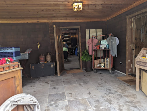 Winery «Diliberto Winery», reviews and photos, 250 Manor Ln, Riverhead, NY 11901, USA