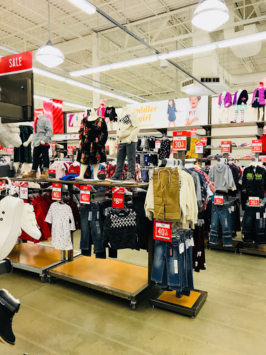 Clothing Store «Old Navy», reviews and photos, 141 Tuckahoe Rd, Sewell, NJ 08080, USA