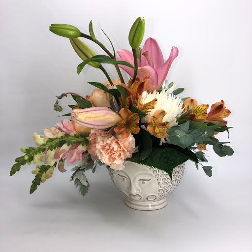 Florist «Petals & Vines», reviews and photos, 410 Main St E, Monmouth, OR 97361, USA