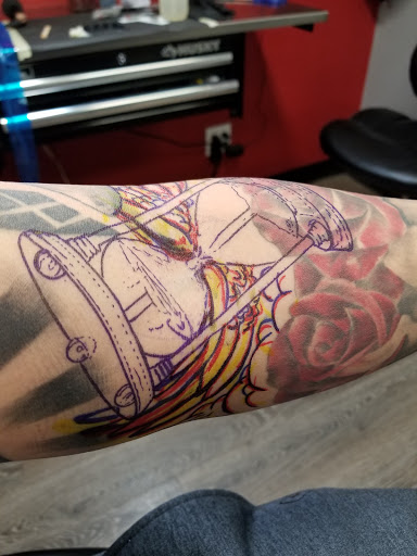 Tattoo Shop «Wyze Guyz Tattoo Parlor», reviews and photos, 3012 Lee Trevino Dr B, El Paso, TX 79936, USA