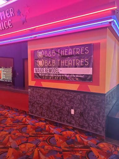 Movie Theater «Frank Theatres Rivertowne Stadium 12», reviews and photos, 220 Rivertown Blvd, Conway, SC 29526, USA