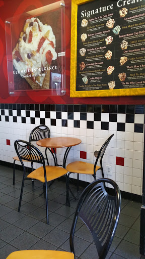 Ice Cream Shop «Cold Stone Creamery», reviews and photos, 1949 E Camelback Rd #162, Phoenix, AZ 85016, USA