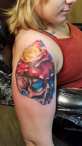 Tattoo Shop «Flesh To Fantasy Tattoo Emporium», reviews and photos, 721 S Main St, Bellefontaine, OH 43311, USA