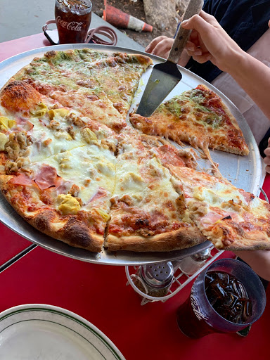 Village Pizzeria Larchmont Find Pizza restaurant in Houston Near Location
