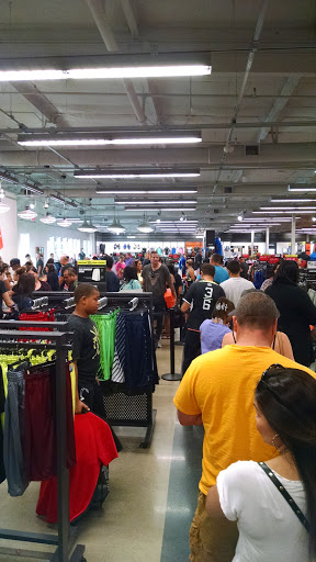 Shopping Mall «Vacaville Premium Outlets», reviews and photos, 321 Nut Tree Rd, Vacaville, CA 95687, USA