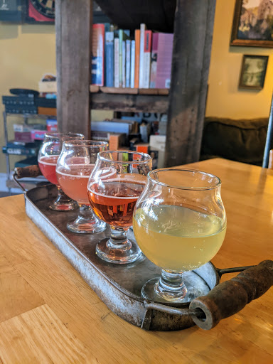 Beer Store «Gold City Growlers», reviews and photos, 10 S Chestatee St, Dahlonega, GA 30533, USA