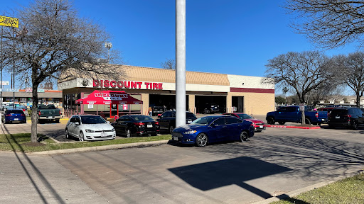 Tire Shop «Discount Tire Store», reviews and photos, 8219 Research Blvd, Austin, TX 78758, USA