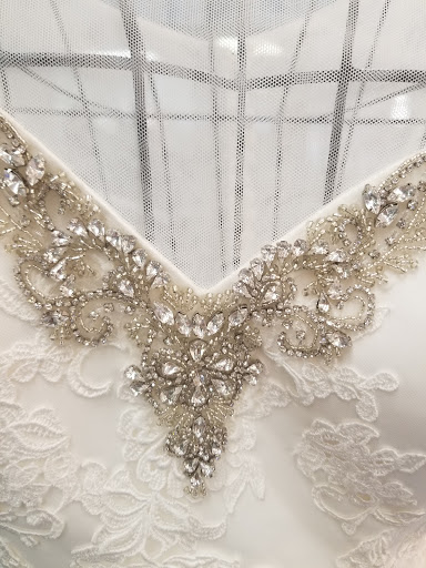 Bridal Shop «Divas Closet Bridal Boutique», reviews and photos, 1034 Merriam Ln, Kansas City, KS 66103, USA