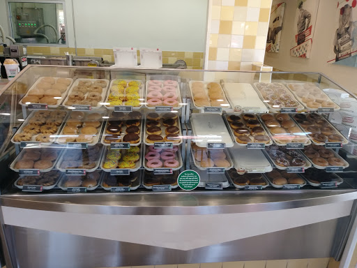 Bakery «Krispy Kreme Doughnuts», reviews and photos, 1419 Bienville Blvd, Ocean Springs, MS 39564, USA