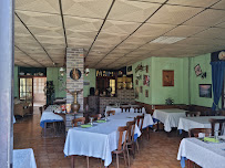 Atmosphère du Restaurant Auberge De L' Ecluse à Sailly-Laurette - n°2