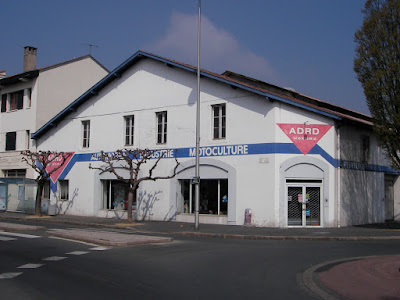 Autodistribution Doumengine - Rive Droite Bayonne à Bayonne