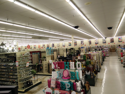 Craft Store «Hobby Lobby», reviews and photos, 52 E Ogden Ave, Westmont, IL 60559, USA