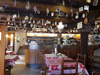 Atmosphère du Restaurant de spécialités alsaciennes Restaurant A la Ville de Nancy à Eguisheim - n°18