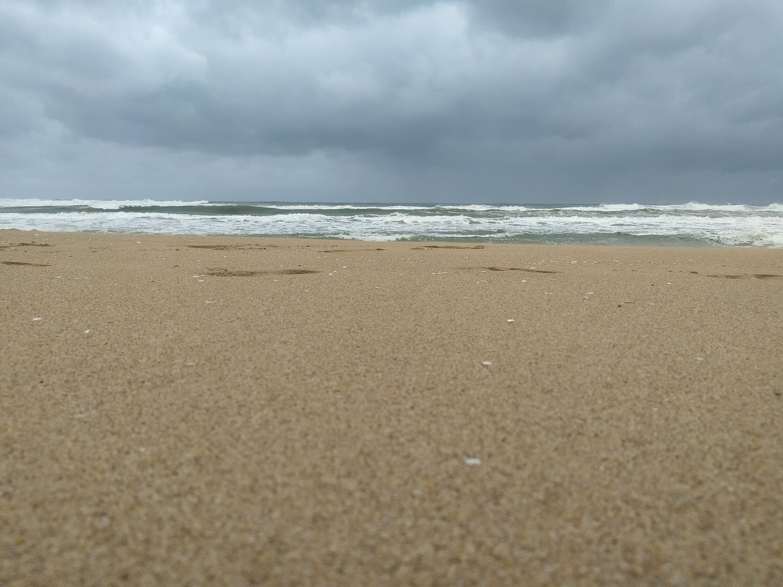 Nelavanka Beach的照片 带有长直海岸