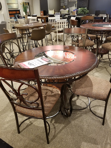 Furniture Store «Furniture Deals», reviews and photos, 14121 US-40, Kansas City, MO 64136, USA