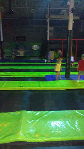 Movie Theater «Edge 12 Birmingham», reviews and photos, 7001 Crestwood Blvd #1100, Birmingham, AL 35210, USA