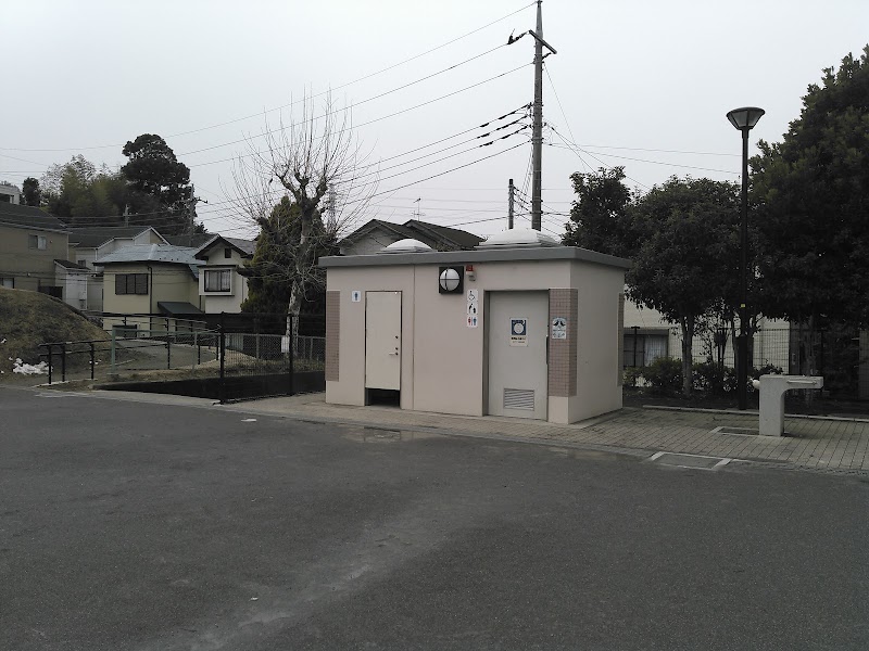 浅間公園 公衆トイレ