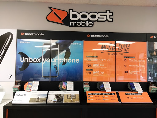 Cell Phone Store «Boost Mobile Store by Yakety Yak Wireless», reviews and photos, 9904 Old Baymeadows Rd, Jacksonville, FL 32256, USA