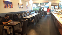 Atmosphère du Restaurant indien INDIAN PALACE BUFFET A VOLONTE à Bron - n°5