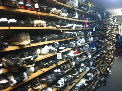 Sporting Goods Store «Play It Again Sports», reviews and photos, 15 S Main St, West Hartford, CT 06107, USA