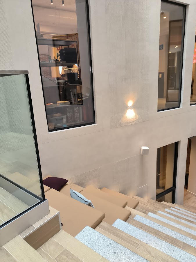 LATROUPE Prado Hostel Madrid