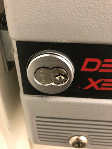 Locksmith «AUSTIN EXPRESS KEYS - 24 Hour Locksmith», reviews and photos, 9801 Stonelake Blvd #1222, Austin, TX 78759, USA