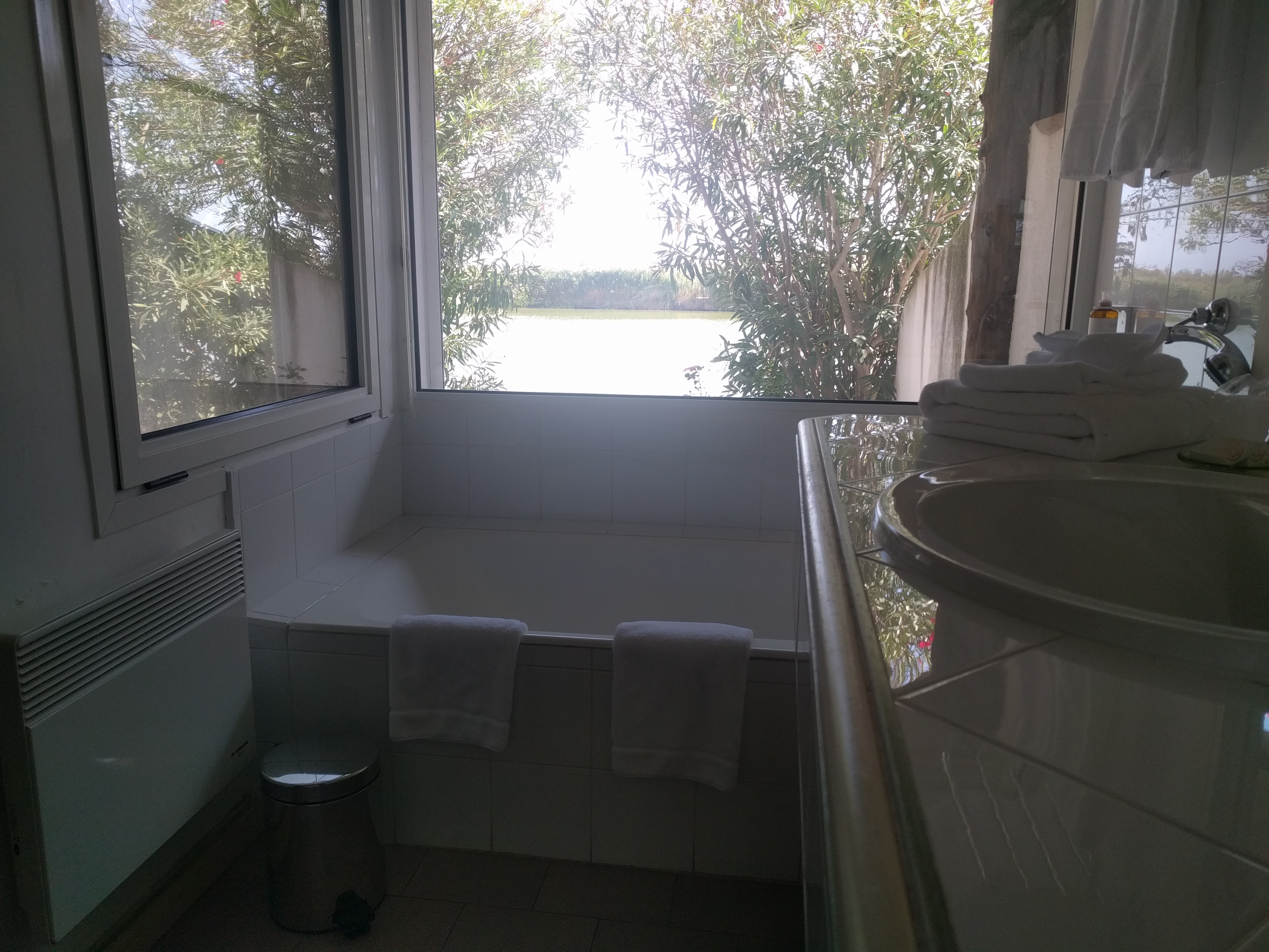 Photo n° 14 de l'avis de Sergi. fait le 03/09/2017 à 12:39