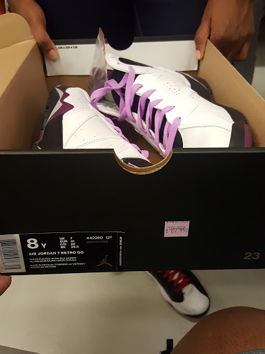 Clothing Store «Nike Clearance Store», reviews and photos, 4099 S Plaza Dr, Memphis, TN 38116, USA