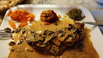 Sauce aux champignons du Restaurant de spécialités alsaciennes Restaurant Aux 3 Roses EPFIG - n°10