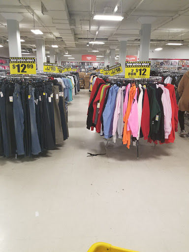 Clothing Store «Forman Mills», reviews and photos, 4411 N Market St, Wilmington, DE 19802, USA