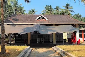 Palazhi MahaVishnu Temple image