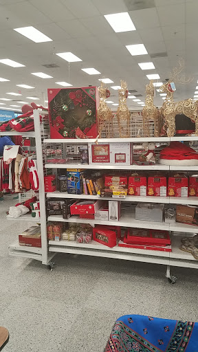 Clothing Store «Ross Dress for Less», reviews and photos, 170 E Stacy Rd, Allen, TX 75002, USA