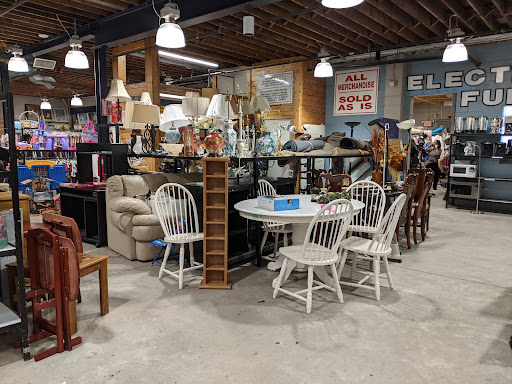 Thrift Store «Island Thrift», reviews and photos, 1800 NY-112, Medford, NY 11763, USA